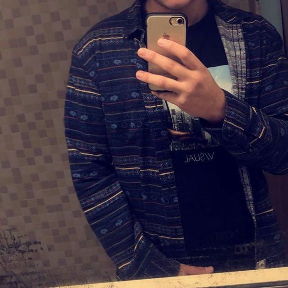 Meet your Posher, Yadiel - Picture 1 of 1